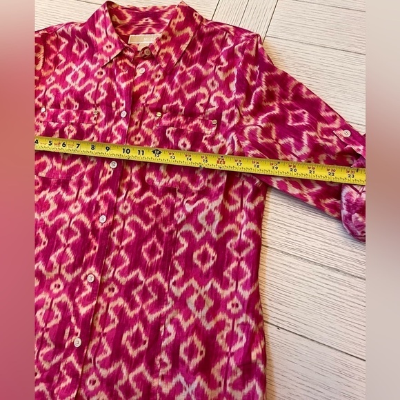 Michael Kors watercolors pink‎ & tan button down shirt w/ free pink tank. Size L - Picture 5 of 10
